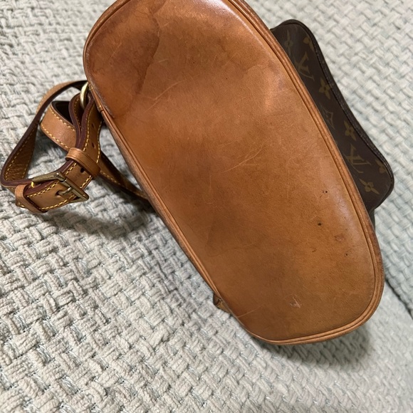 Louis Vuitton Backpack, Montsouris MM Monogram SP1908 - Picture 6 of 12